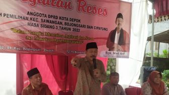 Reses Anggota Dewan PDIP Depok Digeruduk Emak-Emak