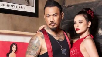 Tak Terima Kampanye Anti Vaksin Jerinx SID yang Bawa Eben Burgerkill, Haters Sampai Hina Nora Alexandra Pelacur