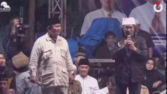 Momen Cak Nun Ungkit Manipulasi di Pilpres 2014, Prabowo Subianto Alihkan Topik dengan Bernyanyi