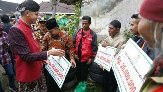 Ganjar Pranowo Dikecam karena Postingan Rencana Pemugaran 50 Rumah Kader PDIP dari Uang Baznas, Warganet: Kok Dihapus Ndoro?