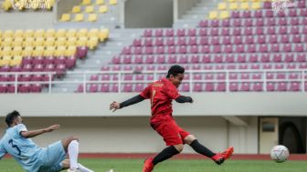 Kesal dengan Keputusan PSSI, Gibran Rela Jadi Pemain Persis Solo dan Sarankan Irfan Bachdim Main Lato-Lato