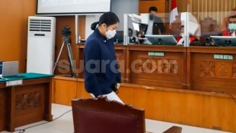 Putri Candrawathi Tampil Berbeda Saat Sidang, Ayah Brigadir J: Ingin Dapat Simpati Hakim dan Jaksa