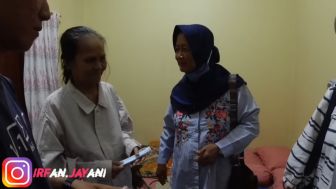 Ibu Eny Kembali Pulang ke Rumah, Para Konten Kreator Sampai Menangis Haru