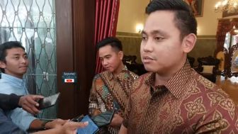 Dipasangkan di Pilgub Jateng dalam Survei, Gibran Pilih Bersembunyi di Balik Dico Ganinduto