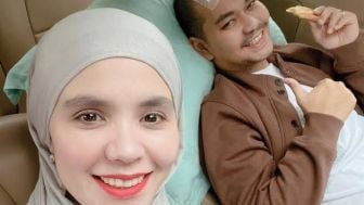 Aldilla Jelita Mengaku Lelah Urus Indra Bekti yang Alami Pendarahan Otak, Warganet: Pas Sakit Ditecerein!