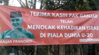 Viral Spanduk Ikatan Remaja Anti-Israel Ucapkan Terima Kasih kepada Ganjar Pranowo, Warganet: Stress!