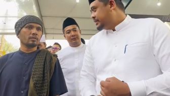 Viral Video Bobby Nasution Jalan Bareng Ustaz Hanan Attaki pada Acara Ramadan di Medan, Warganet Berang: Eks-HTI Dikasih Panggung?
