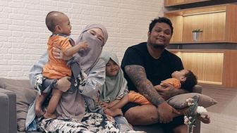 Virgoun Bisa Tularkan Penyakit Gara-gara Jajan PSK, Netizen Minta Mommy Starla Lakukan Ini