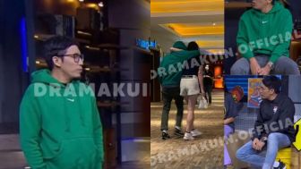 Gugat Cerai Natasha Rizky, Desta Diduga Terciduk Rangkul Seorang Wanita di Bioskop: Outfitnya Mirip!