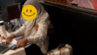 Viral Muda Mudi Lakukan Aksi Mesum di Restoran Cepat Saji, Dikutuk Warganet karena Grepe-grepe di Sebelah Anak-anak