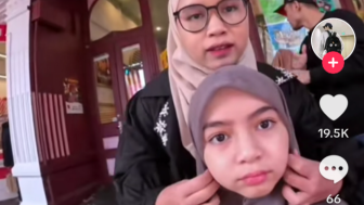 Momen Ibu Sambung Rapikan Rambut yang Keluar dari Hijab Sienna Kasyafani, Dibilang Lebih Mirip daripada Marshanda