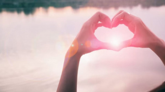 5 Zodiak dengan Hati yang Paling Murni: Pancarkan Kasih Sayang, Empati, dan Kebaikan