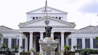 BREAKING NEWS ! Museum Nasional Indonesia Kebakaran!