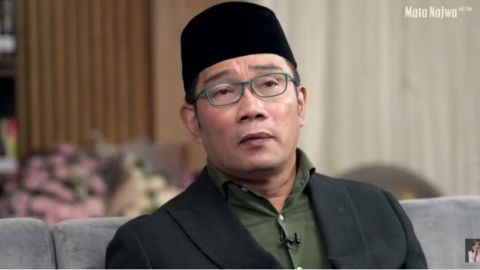 Cuitan Ridwan Kamil Kritik Pembangunan Stadion Gedebage daripada Bangun Jalan Viral, Warganet Nyinyiri Masjid Al-Jabbar