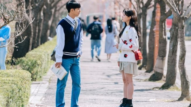 Serial Drama Love According to the Law Bakal Segera Hadir, Ini Jadwal Tayangnya