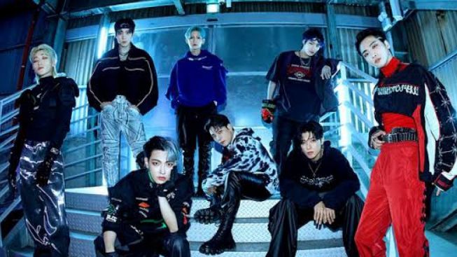 Album THE WORLD EP.1 : MOVEMENT Milik ATEEZ Pecahkan Rekor Penjualan Terbanyak Diminggu Pertama Setelah Rilis
