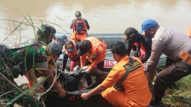 YouTuber Meninggal Dunia Terseret Arus Saat Membuat Konten di Sungai