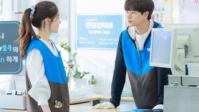 Kedekatan Sungjae BTOB dan Jung Chaeyeon Makin Terlihat di Golden Spoon