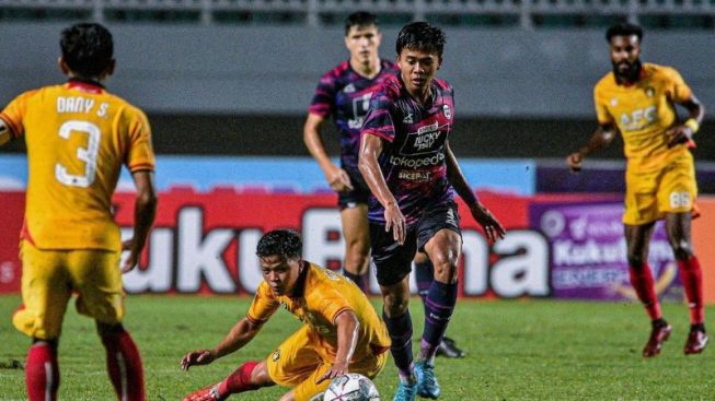 Duel Sengit RANS Nusantara vs Persik Kediri Berakhir Imbang