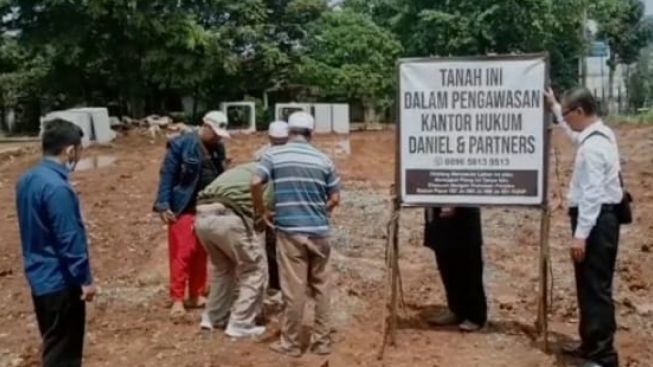 Tak Kunjung Selesai, Korban Penggusuran Tol Cijago di Limo Depok Minta Keadilan