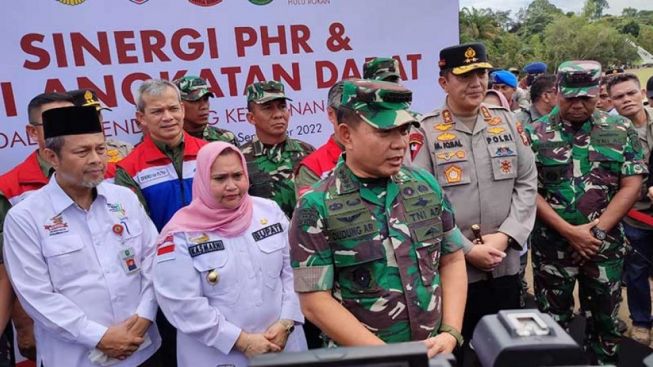 KSAD Jenderal Dudung Minta Prajurit TNI Hentikan Kemarahan kepada Effendi Simbolon