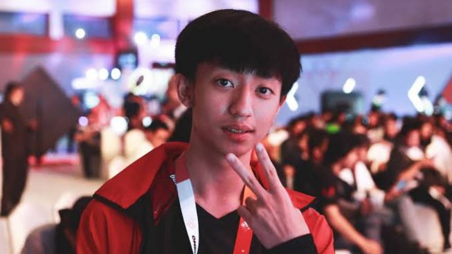 Profil Jason "Forsaken" Susanto, Pemuda yang Harumkan Nama Bangsa Lewat Esport