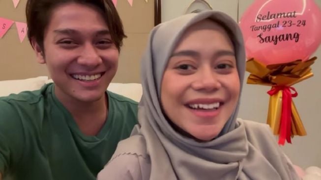 Media Malaysia Soroti Rumah Tangga Lesty Kejora dan Rizky Billar: Kasus KDRT Ditengah Penghargaan Best Couple