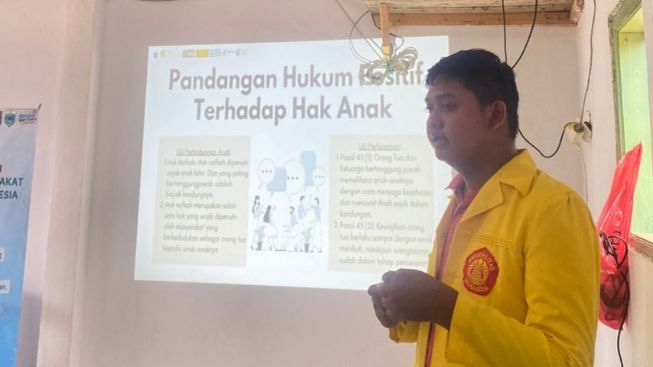 Disambangi Mahasiswa UI, Ini Kata Kepala Dusun Desa Kalanganyar Banten