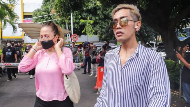 Rizky Billar Dituding Simpanan Waria, Emma Waroka: Jangan Percaya Omongan Kim Hawt