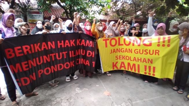 Banyak Dikeluhkan, Pengerjaan Revitalisasi Trotoar Margonda Viral di Media Sosial