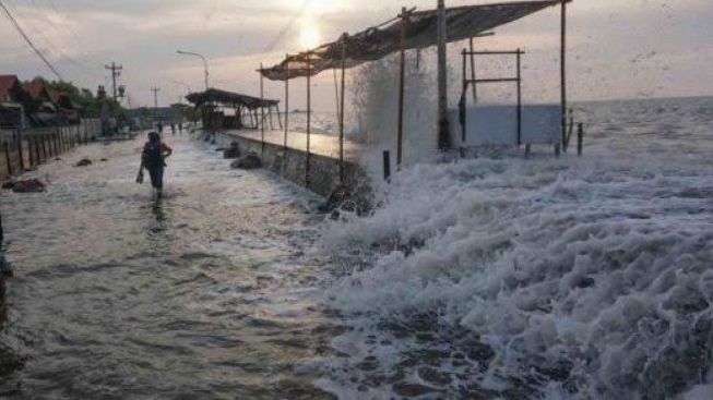 Berpotensi Banjir Rob, Warga Pesisir Utara Jakarta Diminta Waspada