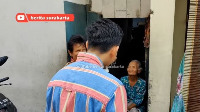 Pilunya Gibran Tidak Tega Melihat Rumah Nenek Ini, Janjikan Cari CSR untuk Bantu Renovasi!