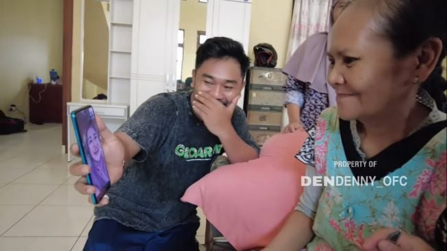 Berkomunikasi Melalui Video Call, Ibu Eny Minta Nathalie Holscer Agar Segera Menikah