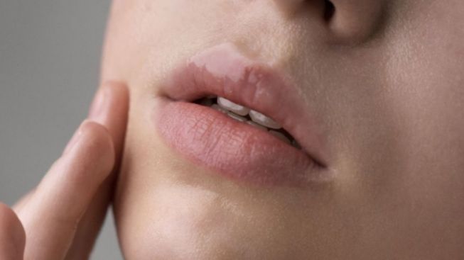 Bibir Kamu Kering? Coba 5 Rekomendasi Lipstik Ini