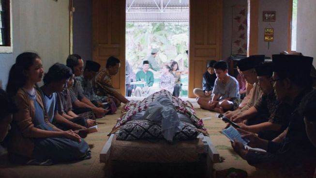 Film Horor Waktu Maghrib Melesat ke Peringkat Teratas Box Office Indonesia
