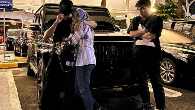 Atta dan Aurel Pelukan di Depan Thariq Halilintar: Jadi Nyamuk di Malam Minggu