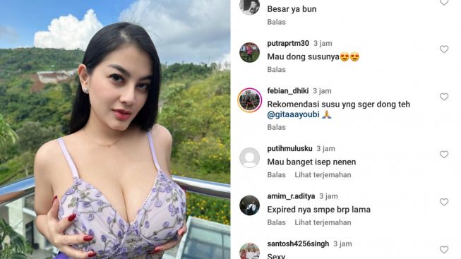 Potret Gita Youbi Pamer Foto Seksi Pegang-pegang Buah Dada, Netizen Berpikir Liar: Dipegang Takut Tumpah Ya