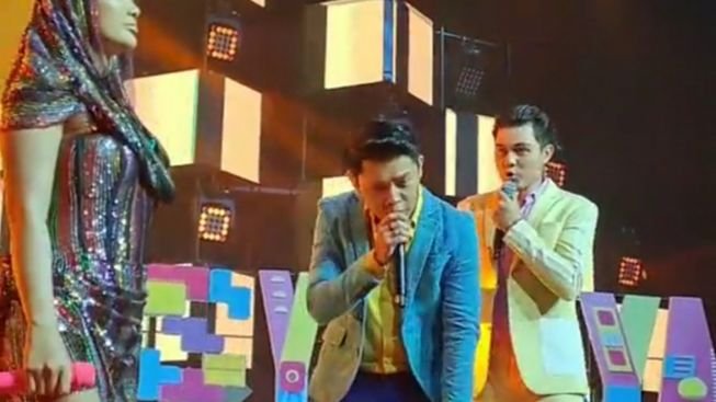 Momen Marion Jola Bikin Risih Rony dan Paul Idol di Panggung Dahsyat Award, Publik: Mereka Kayak Ketakutan Gitu