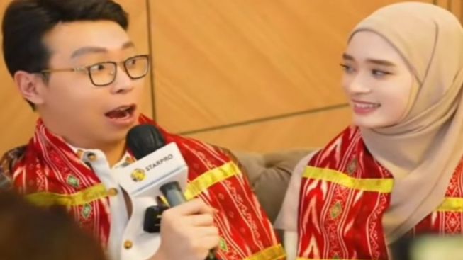 Tatapan Sakti Inara Rusli Bikin Dokter Richard Lee Salah Tingkah, Netizen: Ga Bahaya Ta?