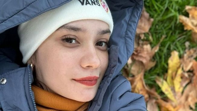 Arya Saloka Dikabarkan Resmi Bercerai Dengan Istrinya, Putri Anne: Nangis-Nangis Di Sajadah