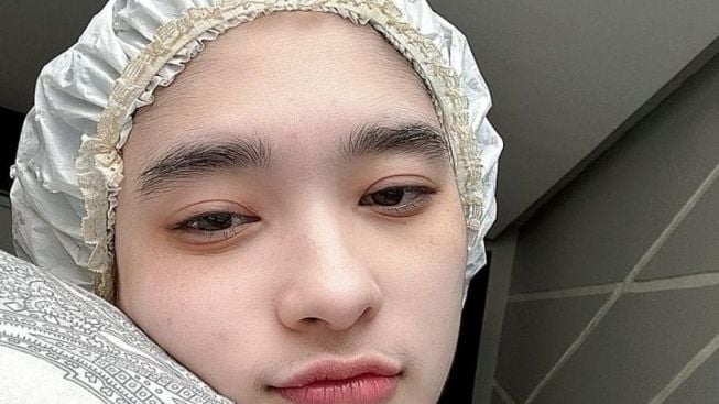 Inara Rusli Habis Mandi, Pamer Wajah Tanpa Make Up. Netizen: Jadi Teringat Saat Inara Bilang...