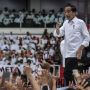 Gemuruh Relawan Lantangkan 3 Periode, Jokowi Lambaikan Tangan
