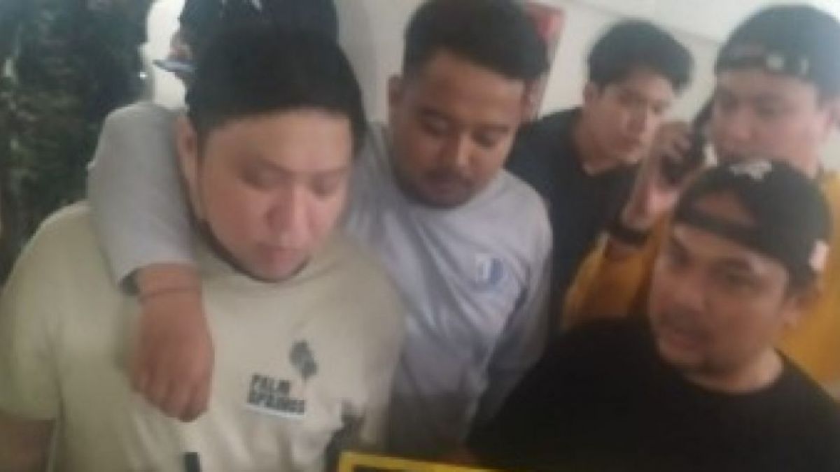 Koboi jalanan yang ancam pengemudi dengan pistol [Ist]