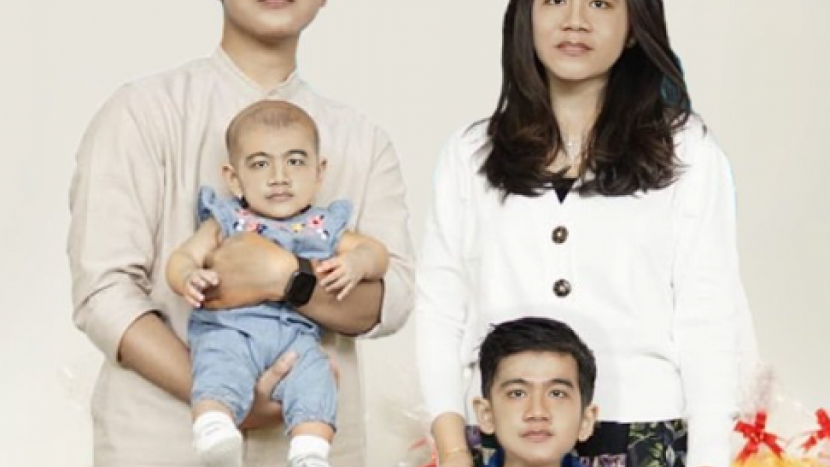 Unggahan foto keluarga Gibran Rakabuming Raka. (tangkapan layar/ist)