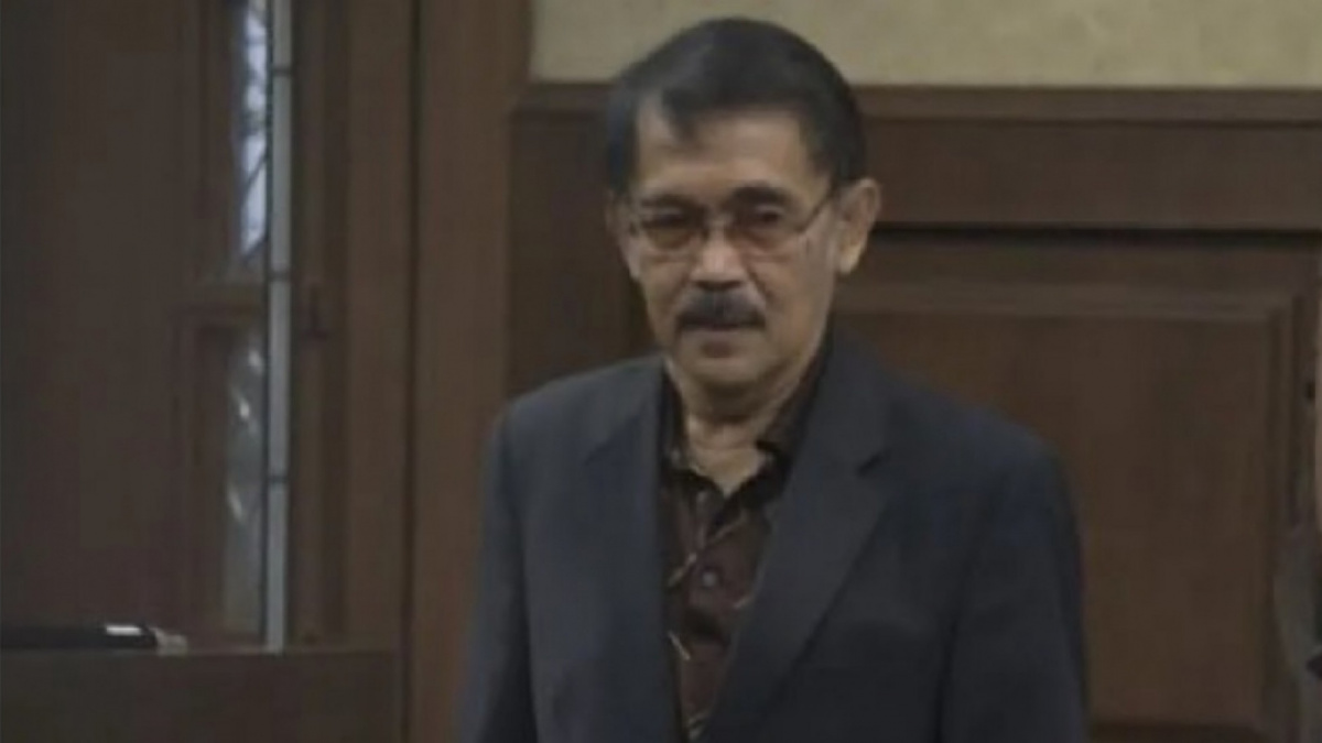 Guru Besar FISIP UI yang jadi ahli kriminolog dalam kasus kopi sianida, Ronny Nitibaskara.