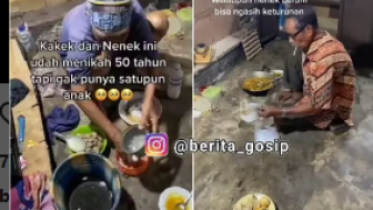 Subhanallah! Kakek-Nenek Ini Bikin Iri Netizen Meski Hidup Susah dan Tak Punya Anak