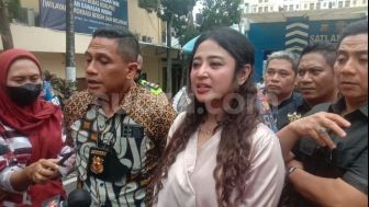 Dewi Perssik Bukan Dipalak Pak RT saat Daftar Hewan Kurban, Begini Pengakuan PRT Rosmini