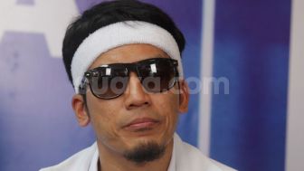 Muncul Isu Desta Doyan Gonta-ganti Cewek, Akun TikTok Ini Ungkap Cerita Satpam Apartemen
