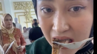 Makan Gratis saat Kondangan, Emak-emak Review Hidangan Pernikahan Kaesang-Erina Berakhir Dirisak: Si Paling Rating dan Rakus!