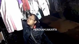 Mukanya Viral saat Ciumi BH yang Dicuri, Pria Berkacamata Ini Gak Bakal Hidup Tenang!